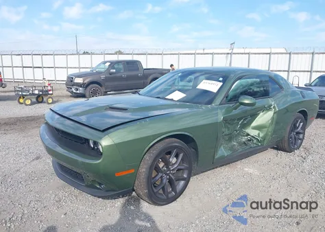 2021 Dodge Challenger Sxt z USA, uszkodzony, nr VIN 2C3CDZAG8MH586809